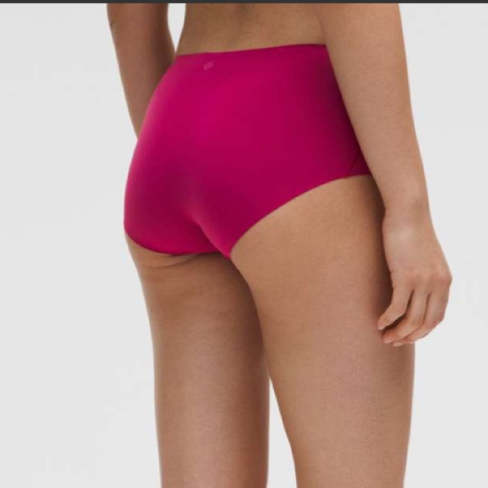 Lululemon InvisiWear Mid-Rise Boyshort Underwear 3 Pack size Medium NWT - Picture 2 of 8